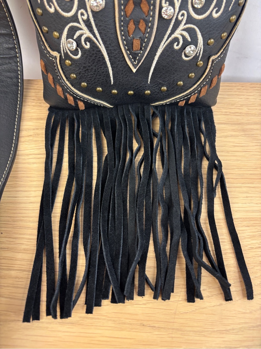 Fringed Embroidered Black Vegan Leather Crossbody Bag with Turquoise Concho - Picture 3 of 12